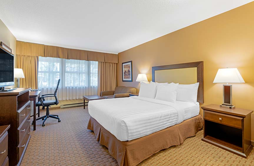 Queen Classic Room